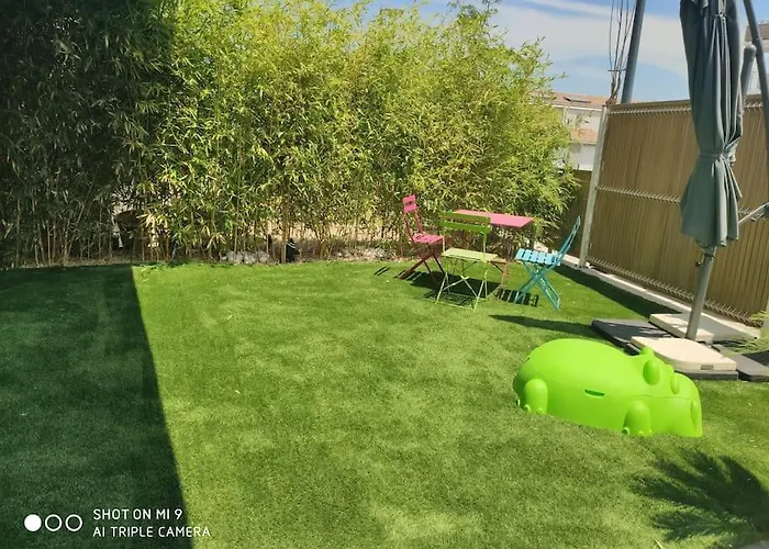 Superbe Rez De Jardin A 10 Minutes Des Plages